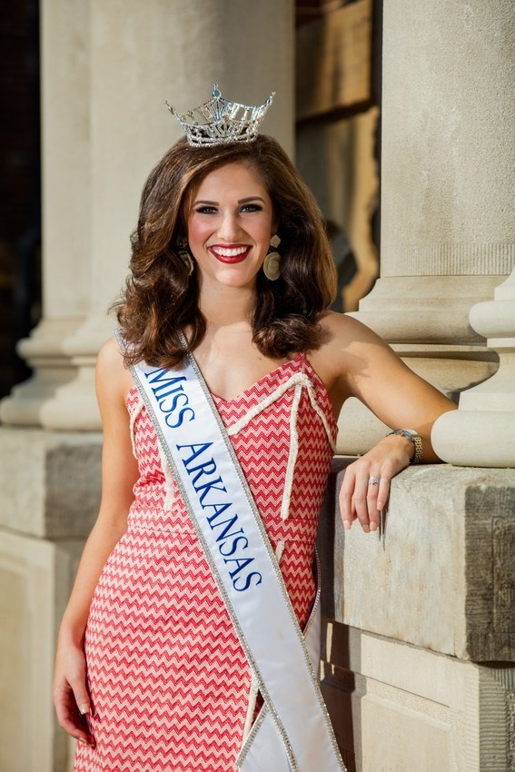 MissNews Alumna Maggie Benton Crowned Miss Arkansas 2017