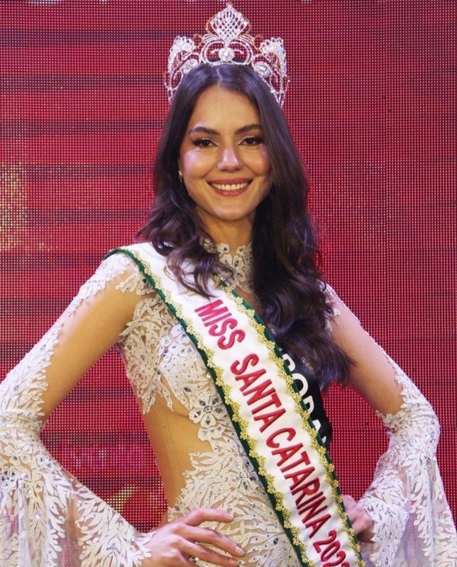 Missnews Juliana Rosa De Ituporanga Vence O Concurso Miss Santa Catarina Terra 2022